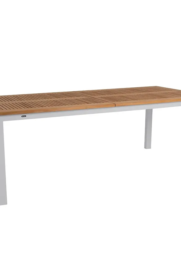 Otroligt snygg matbord i aluminium från Brafab.