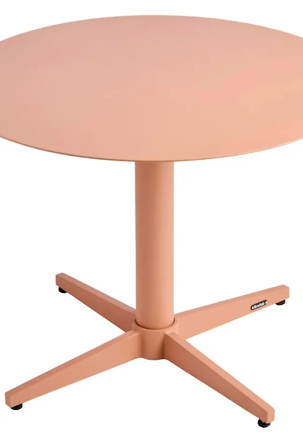 Riktigt snygg bord som passar bra vid många olika tillfällen.