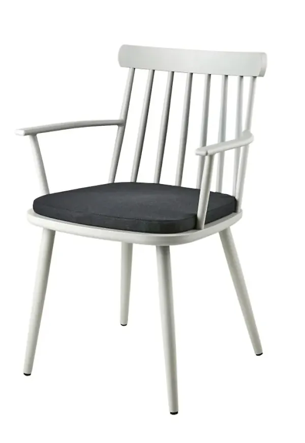 Snygg karmstol i aluminium från Brafab.