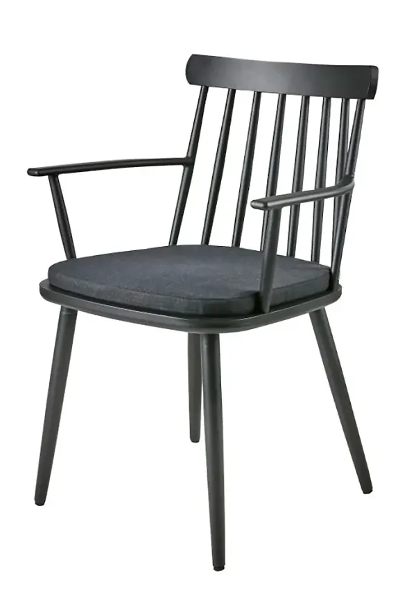 Moderiktig svart stol 2025 från Brafab.