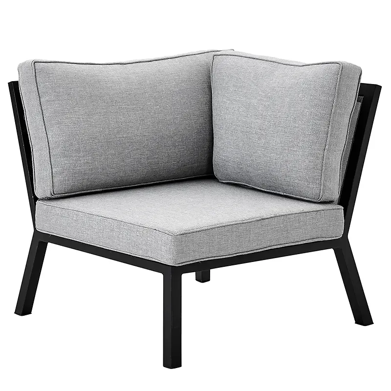 Svart Brafab-utemöbel i ikonisk modell.