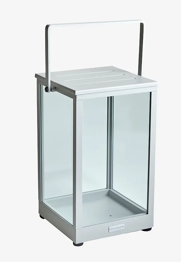 Elegant ljuslykta i aluminium från Brafab.