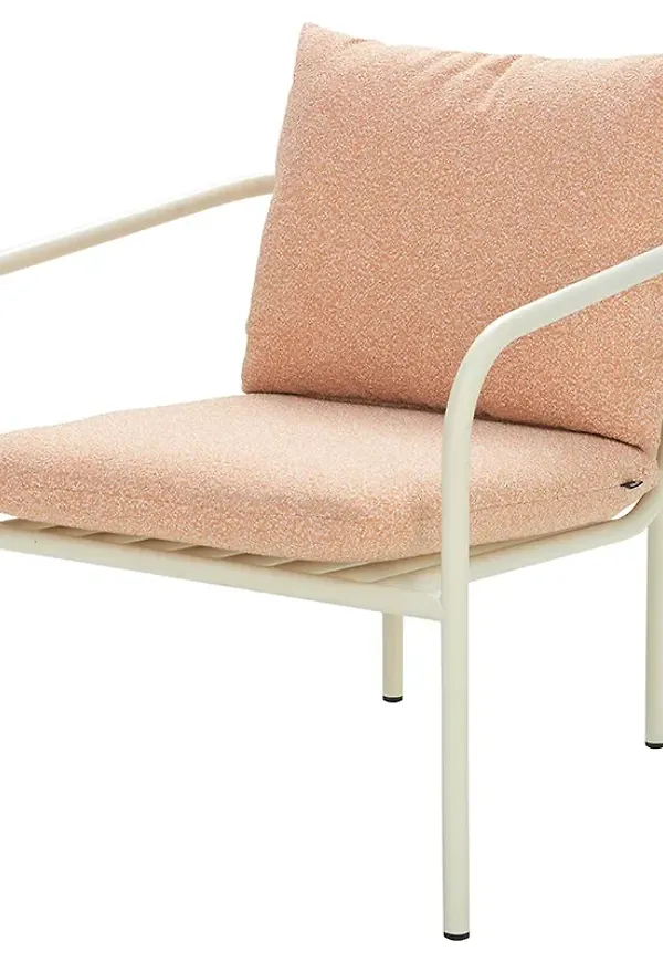 Vacker fåtölj 2026 från Brafab.