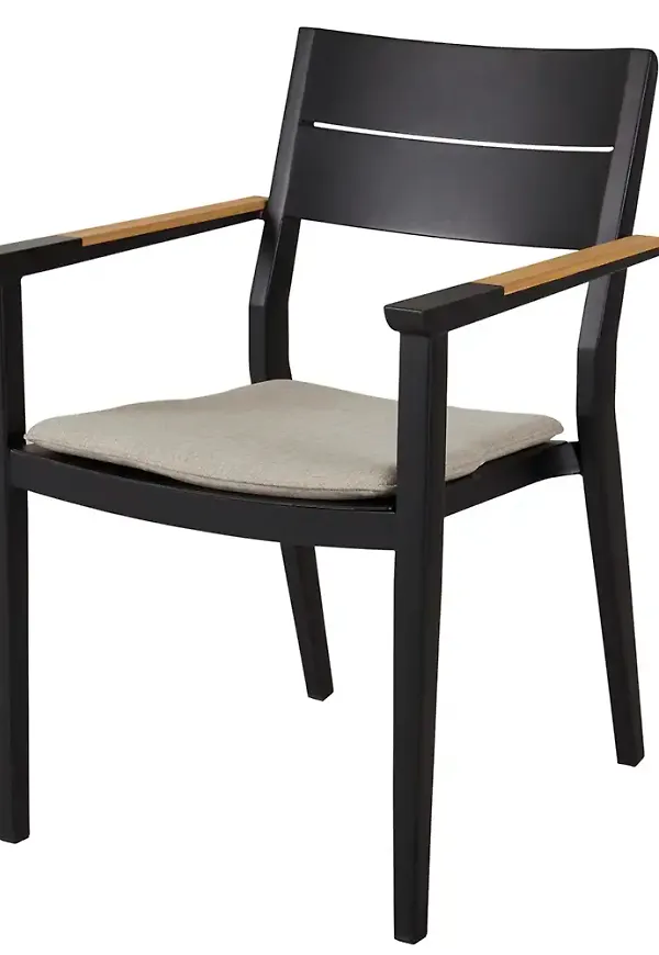 Otroligt snygg svart stol 2026 från Brafab.