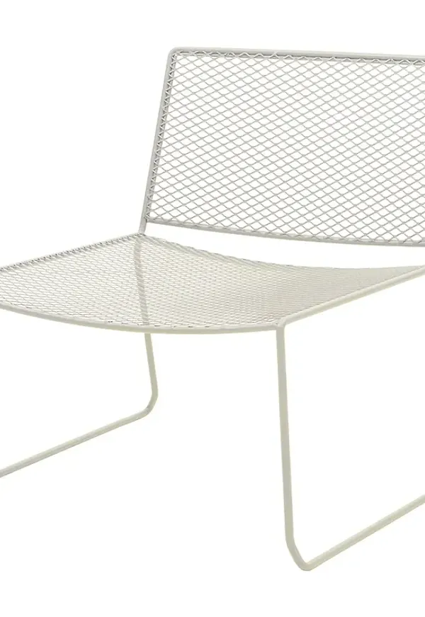 Komfortabel Fåtölj som passar bra vid många olika tillfällen.