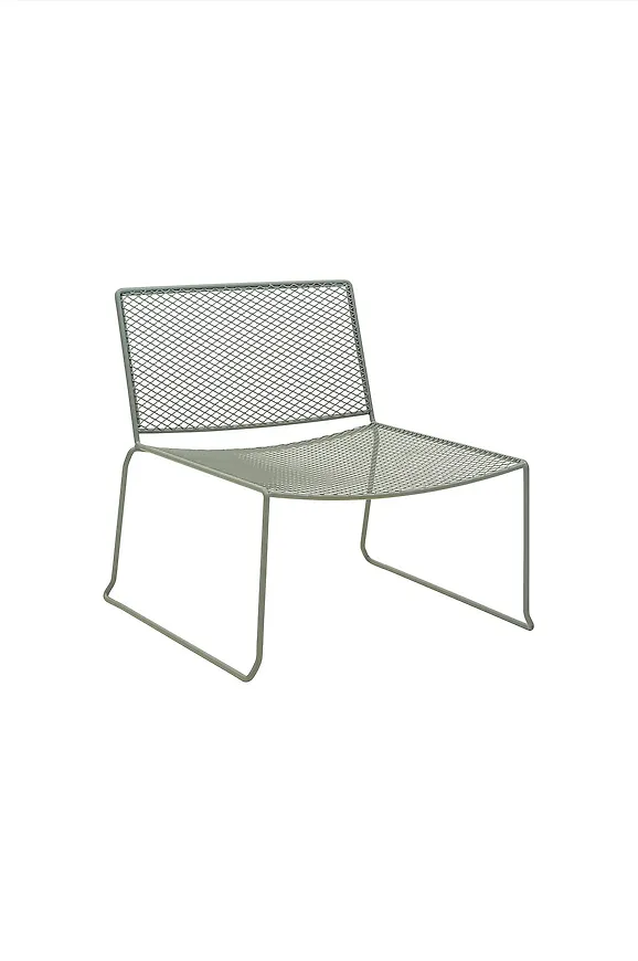 Supersnygg vit fåtölj 2026 från Brafab.