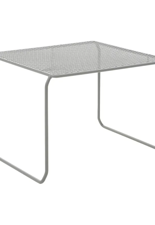 Moderiktig bord som passar bra vid många olika tillfällen.