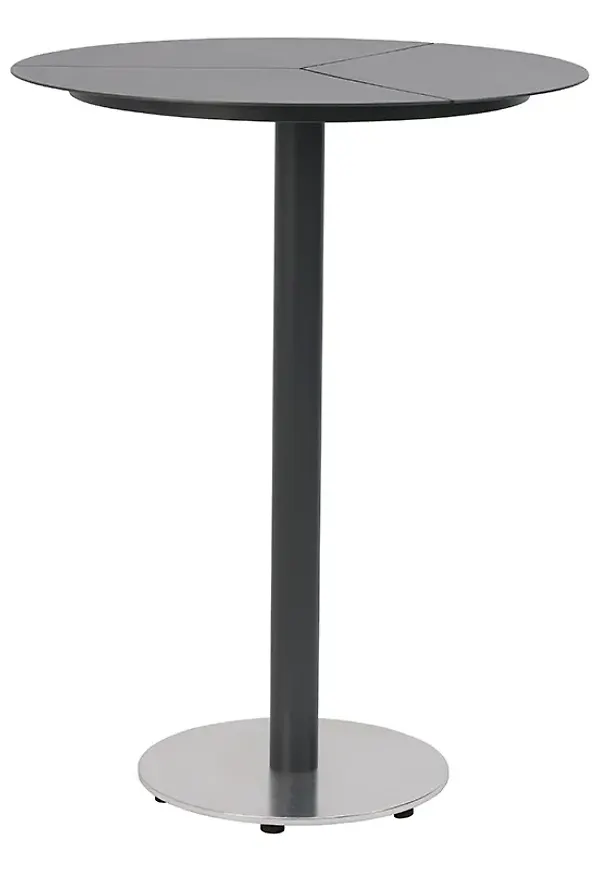 Moderiktig bord som passar bra vid många olika tillfällen.