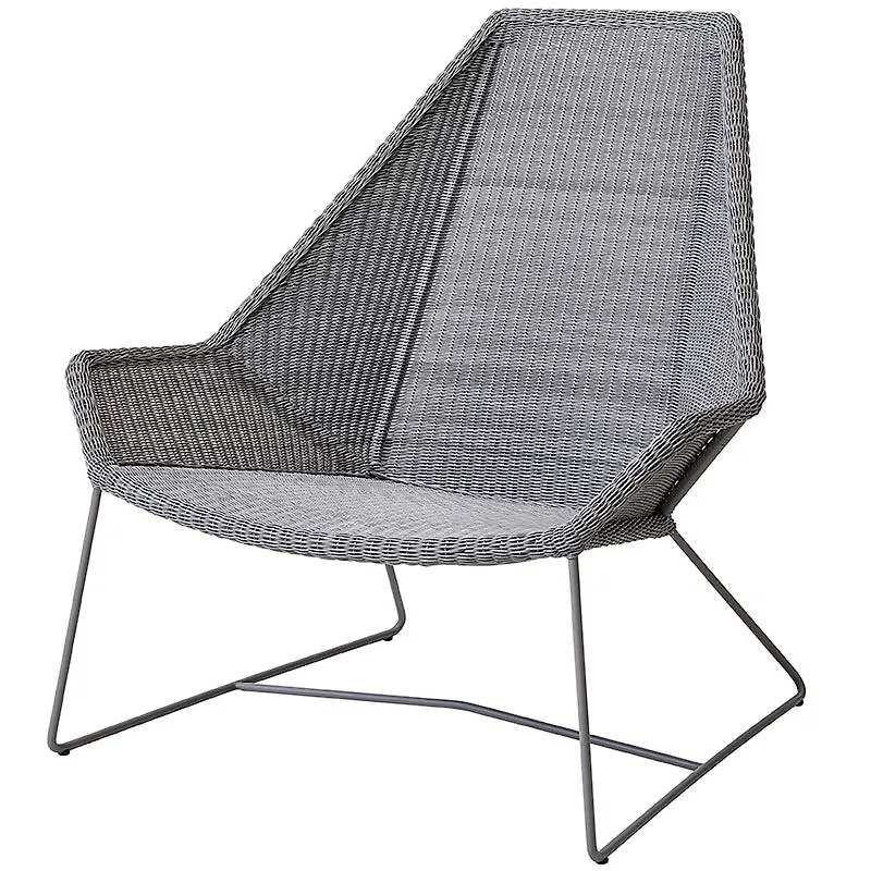 Skön grå fåtölj 2025 från Cane-Line.