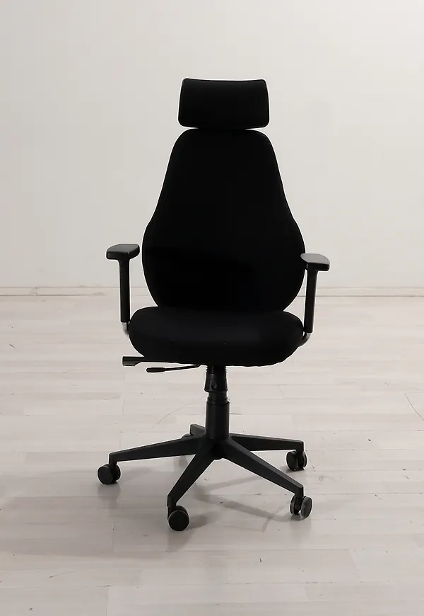 Söt kontorsstol i svart från Brizley.