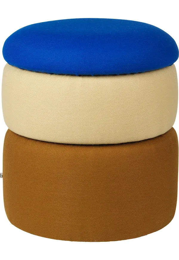 Blå Broste Copenhagen-pall i jättesnygg modell.