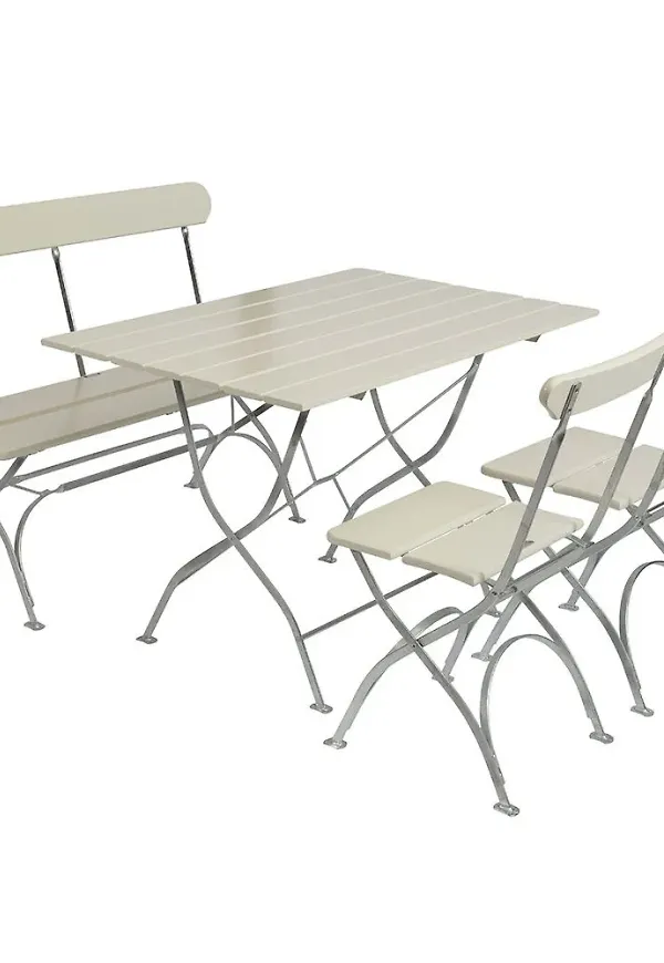 Modern bord som passar bra vid många olika tillfällen.