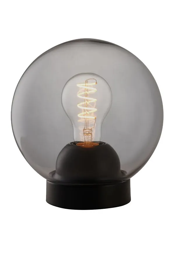 Klassisk bordslampa 2025 från Halo Design.