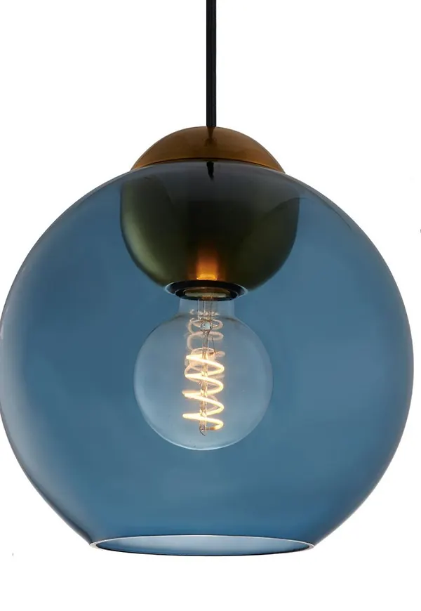 Jättefin lampa 2025 från Halo Design.