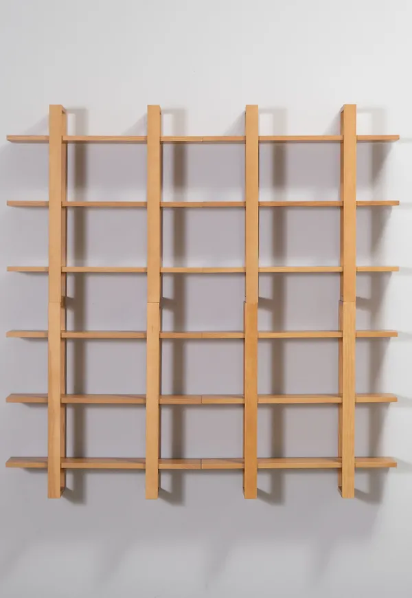 Beige Burrow-ekhylla i vacker modell.