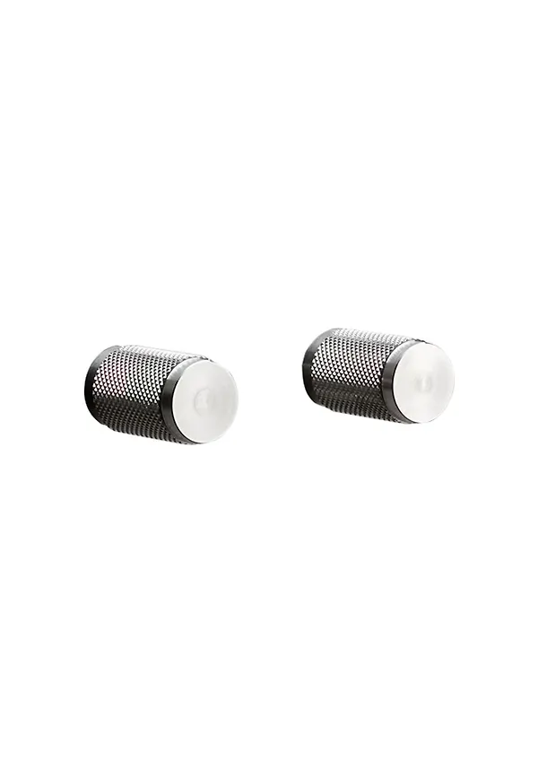 Silver Buster + Punch-garderobsdörr i fantastiskt fin modell.
