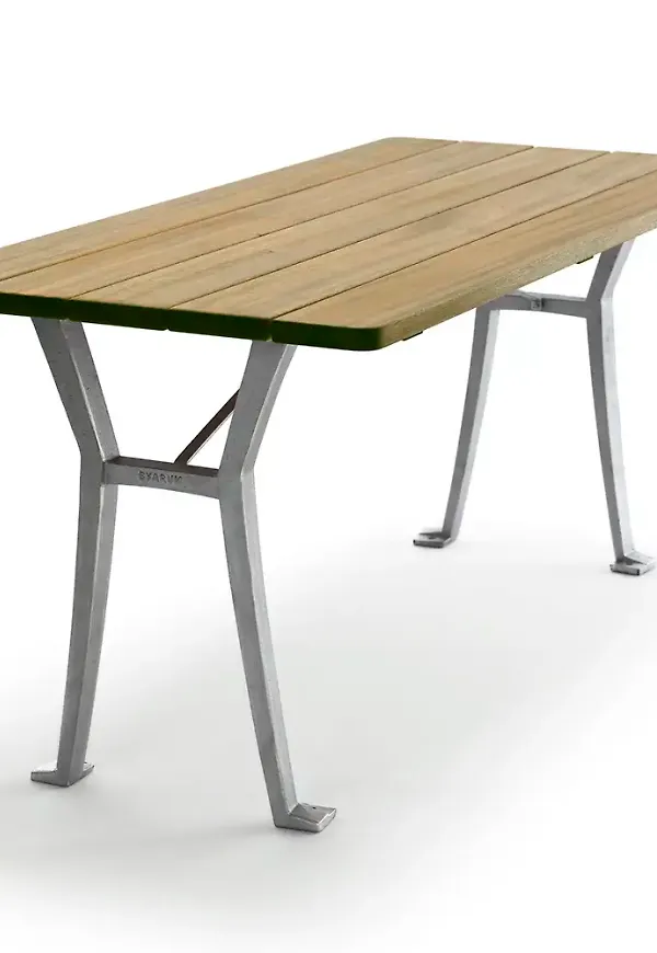 Fantastiskt snygg ekmatbord 2025 från Byarums Bruk.