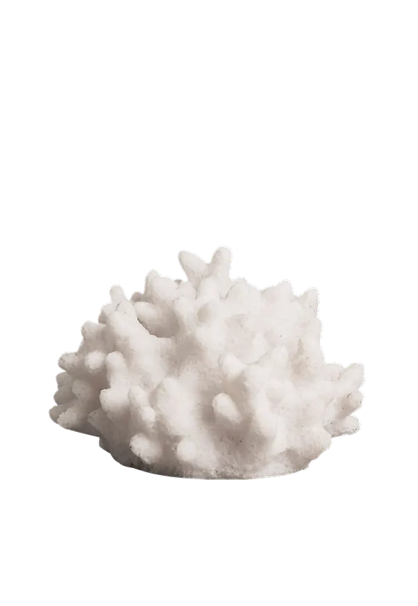 Härlig bordslampa i vitt från ByON.