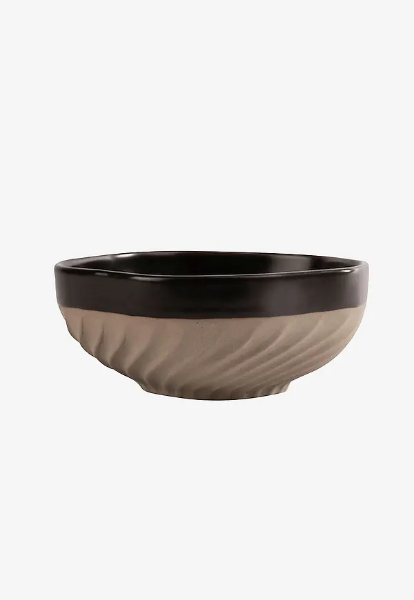 Ikonisk matta i svart från ByON.