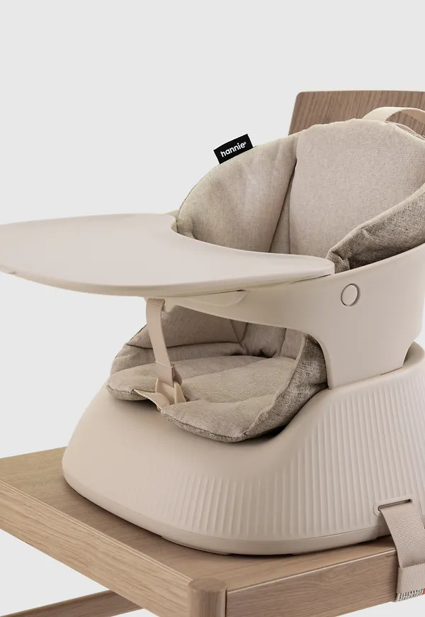 Jättefin barnstol 2025 från HANNIE.