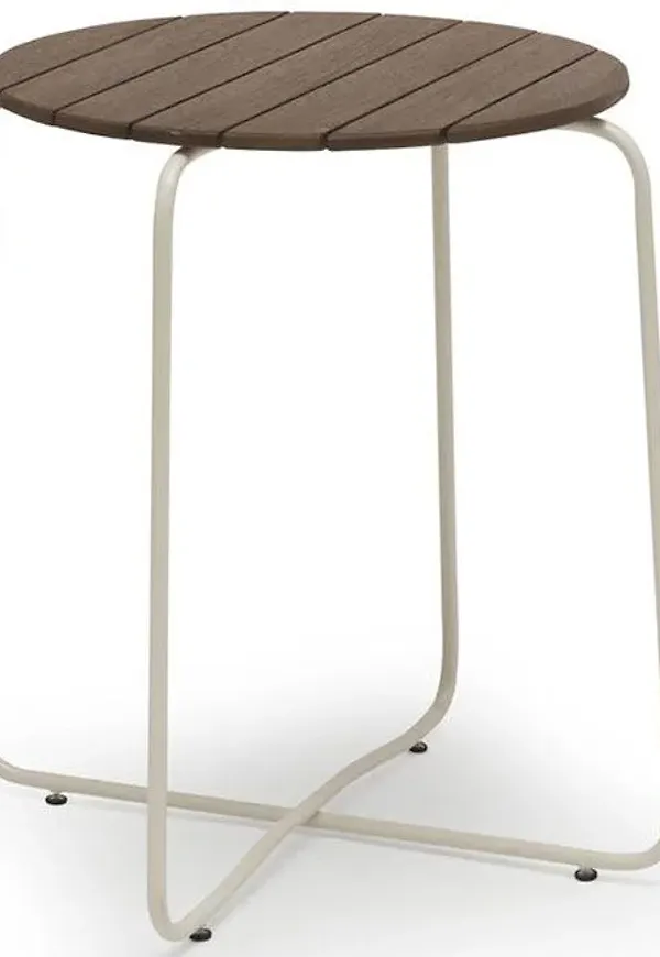 Fin brun matbord 2025 från Hillerstorp.