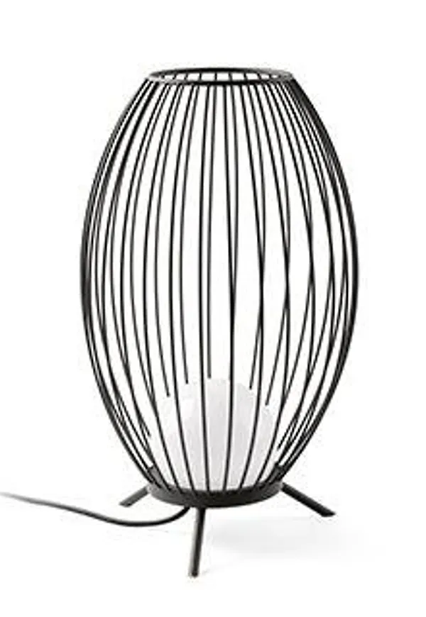 Elegant lampa i aluminium från Faro Barcelona.