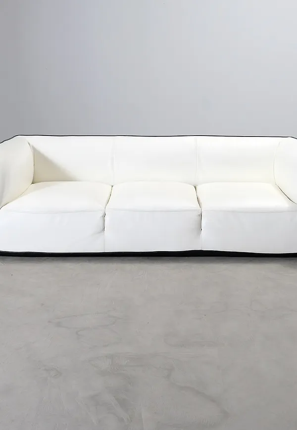 Otroligt snygg lädersoffa 2025 från Calligaris.