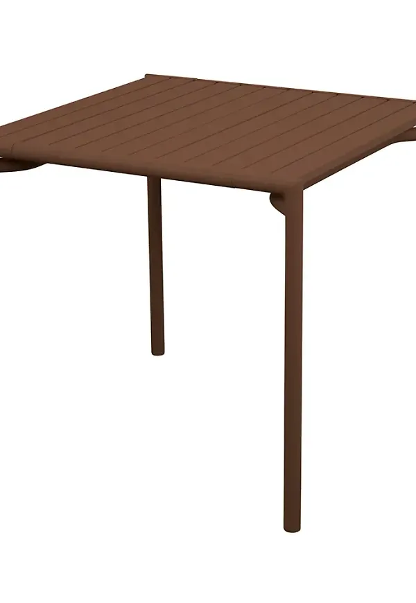 Snygg bord i aluminium från Cane-Line.