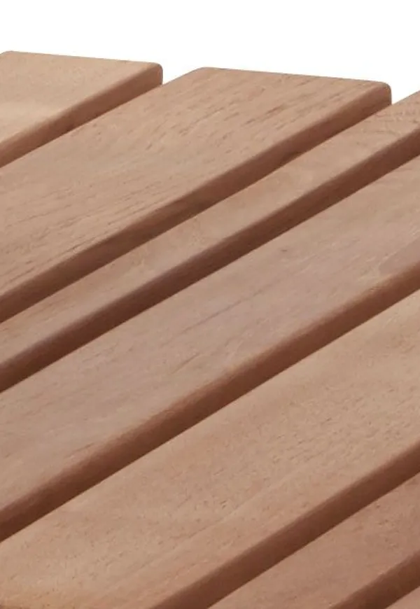 Trendig teakbord 2025 från Cane-Line.