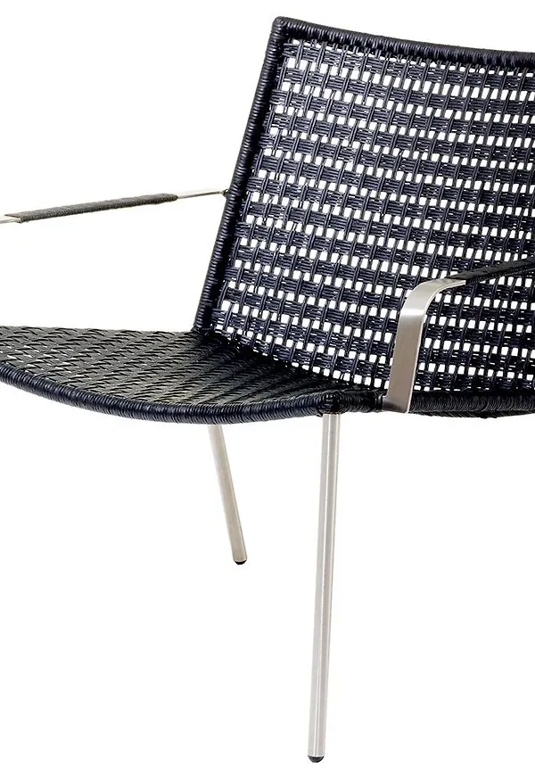 Riktigt fin Fåtölj som passar bra vid många olika tillfällen.