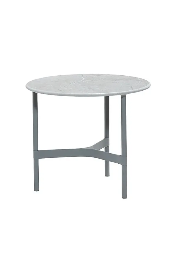 Söt sidobord 2025 från Cane-Line.