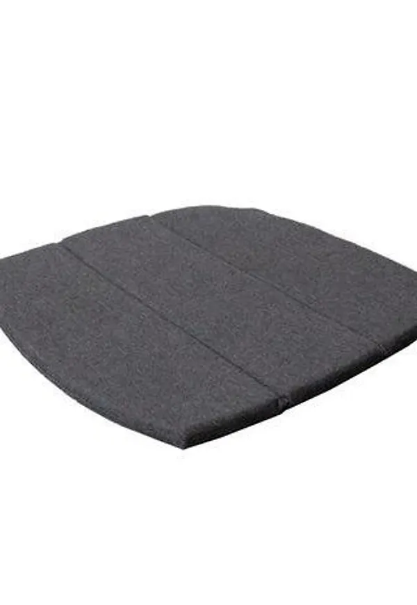 Jättesnygg stapelstol 2026 från Cane-Line.