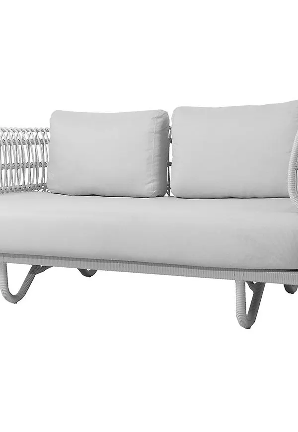 Smickrande loungemöbel i aluminium från Cane-Line.
