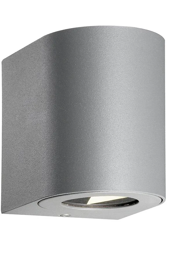 Elegant Lampa som passar bra vid många olika tillfällen.