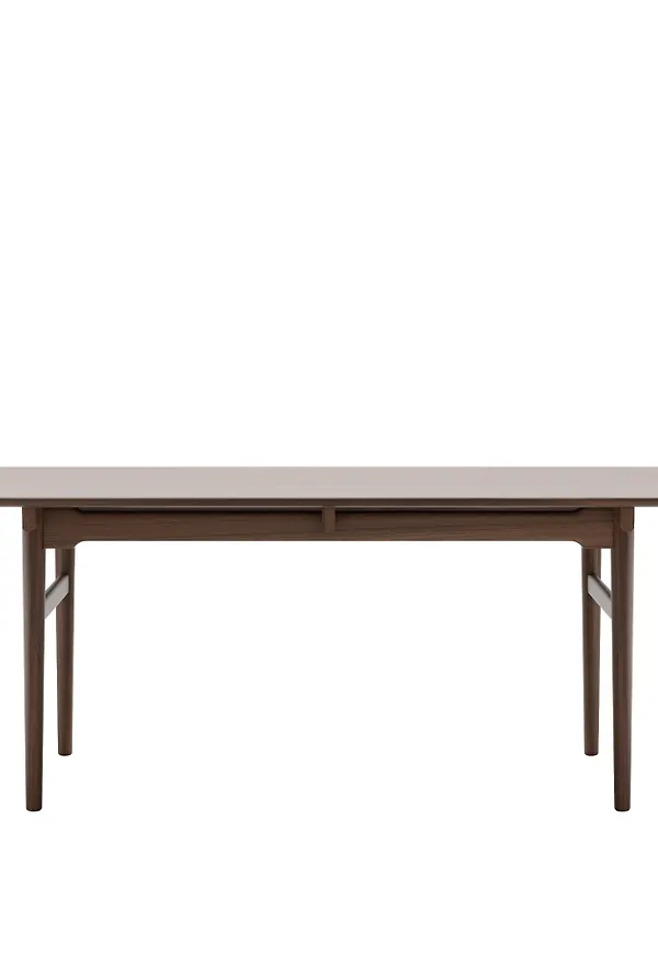 Skön mötesbord i valnöt från Carl Hansen.
