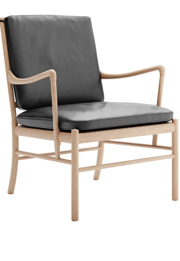 Superfin fåtölj i ek 2026 från Carl Hansen.