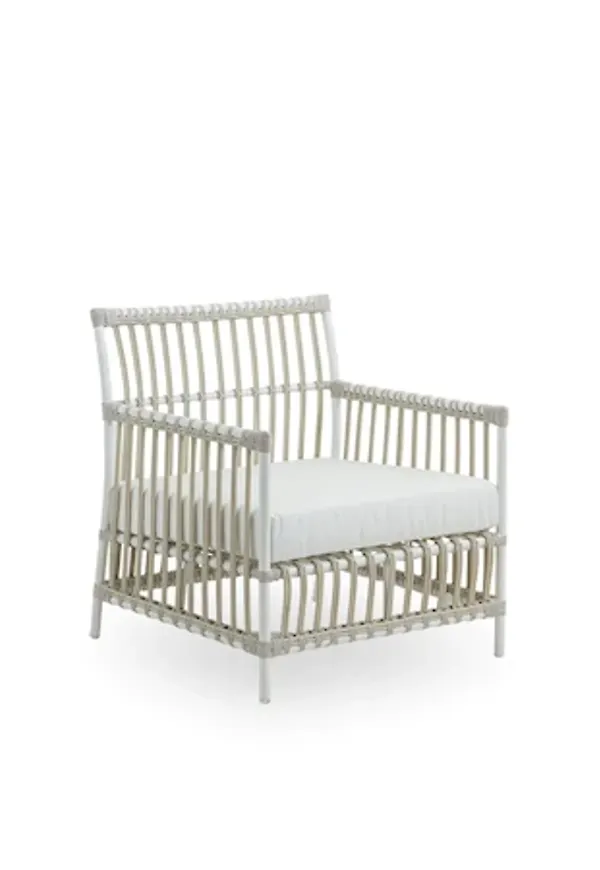 Superfin aluminiumutemöbel i vitt från Sika Design.