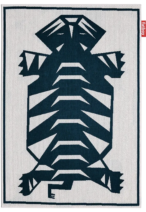 Supersnygg Matta som passar bra vid många olika tillfällen.