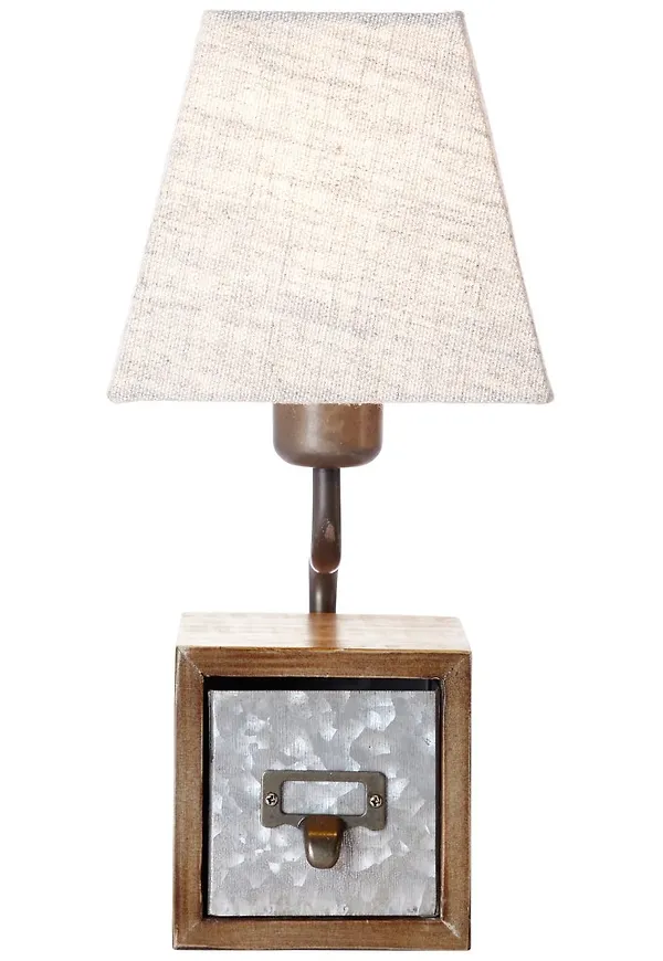 Riktigt snygg Lampa som passar bra vid många olika tillfällen.