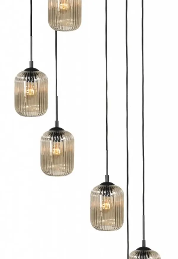 Otroligt fin matsalsbord 2025 från High Light.