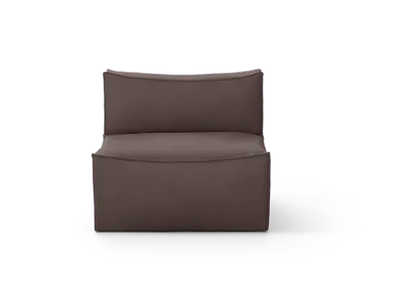 Brun FERM LIVING-bomullsfåtölj i supersnygg modell.