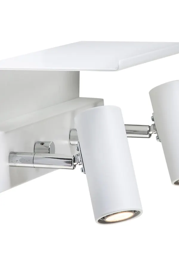 Jättesnygg Lampa som passar bra vid många olika tillfällen.