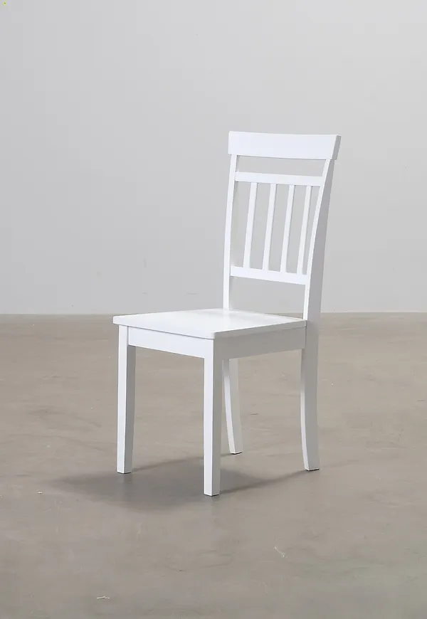 Vit No brand-matstol i stilren modell.