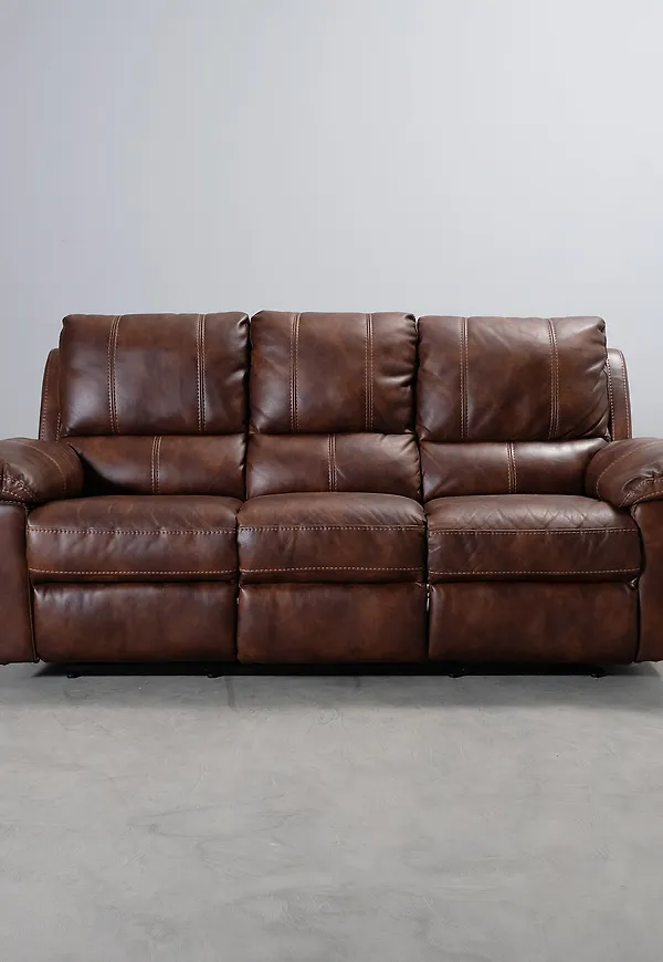 Vacker lädersoffa 2025 från Cheers.