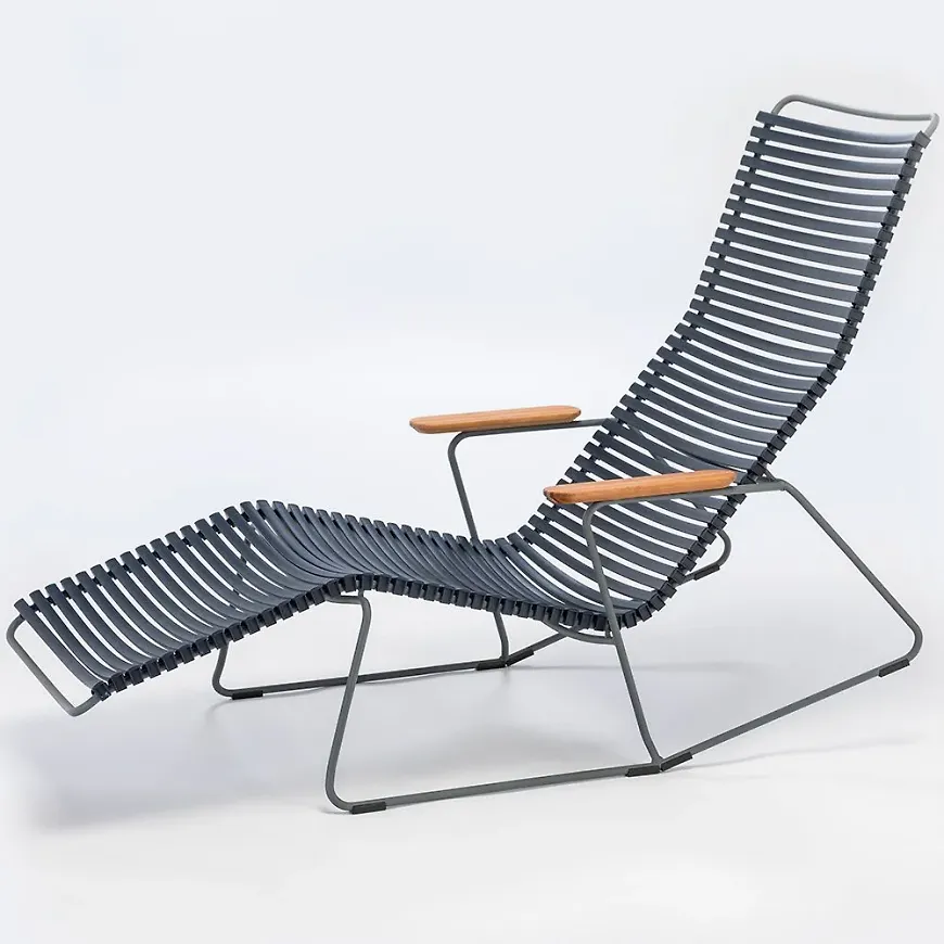 Trendig sidobord i aluminium från Houe.