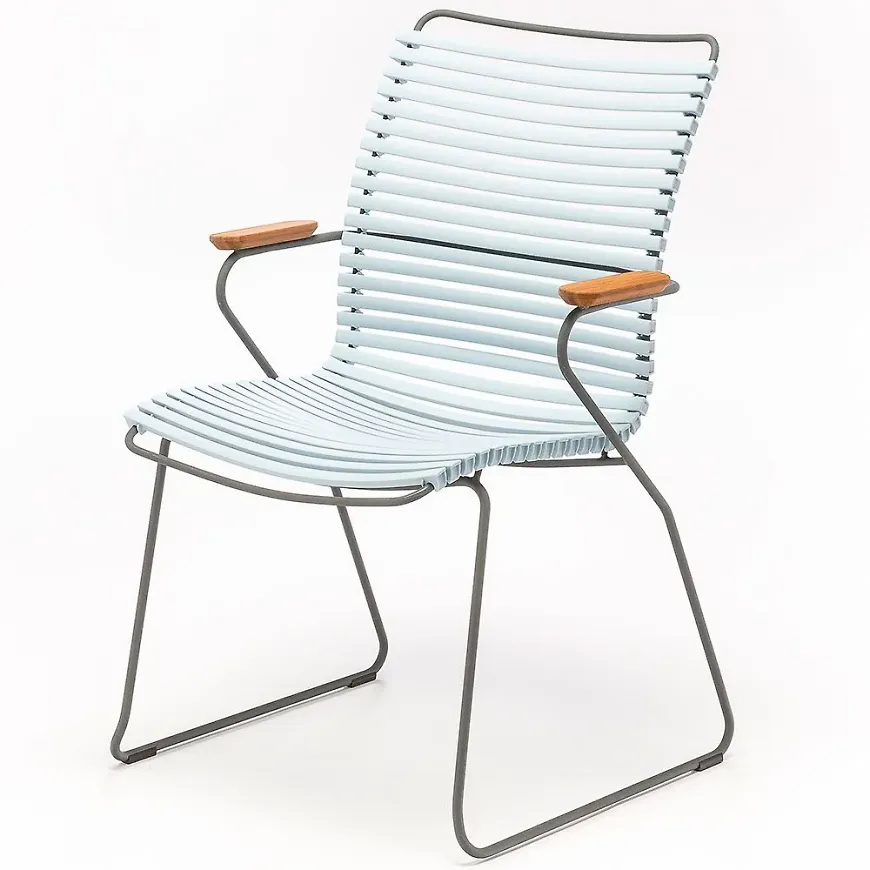 Blå Houe-aluminiumkarmstol i otroligt fin modell.