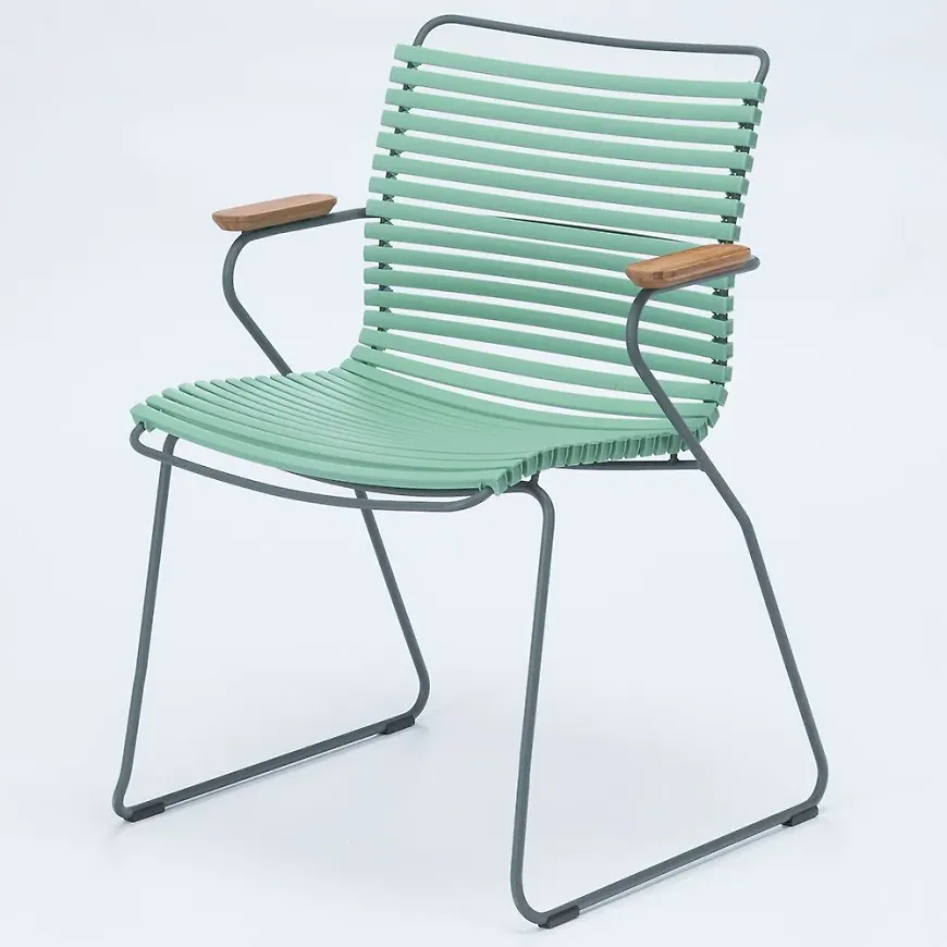 Grön Houe-aluminiumkarmstol i supersnygg modell.