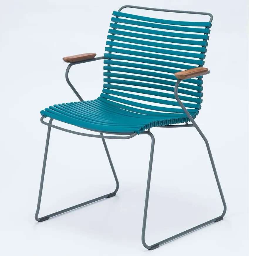 Supersnygg houe barstol i blå färg gjord i aluminium.