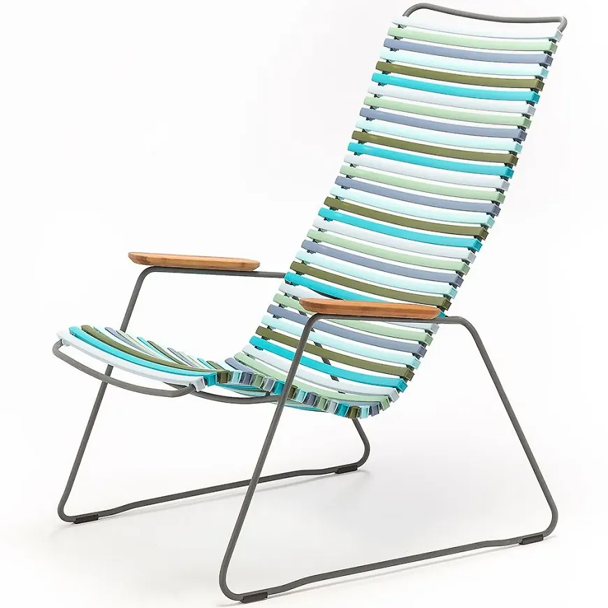 Fin aluminiumkarmstol 2025 från Houe.