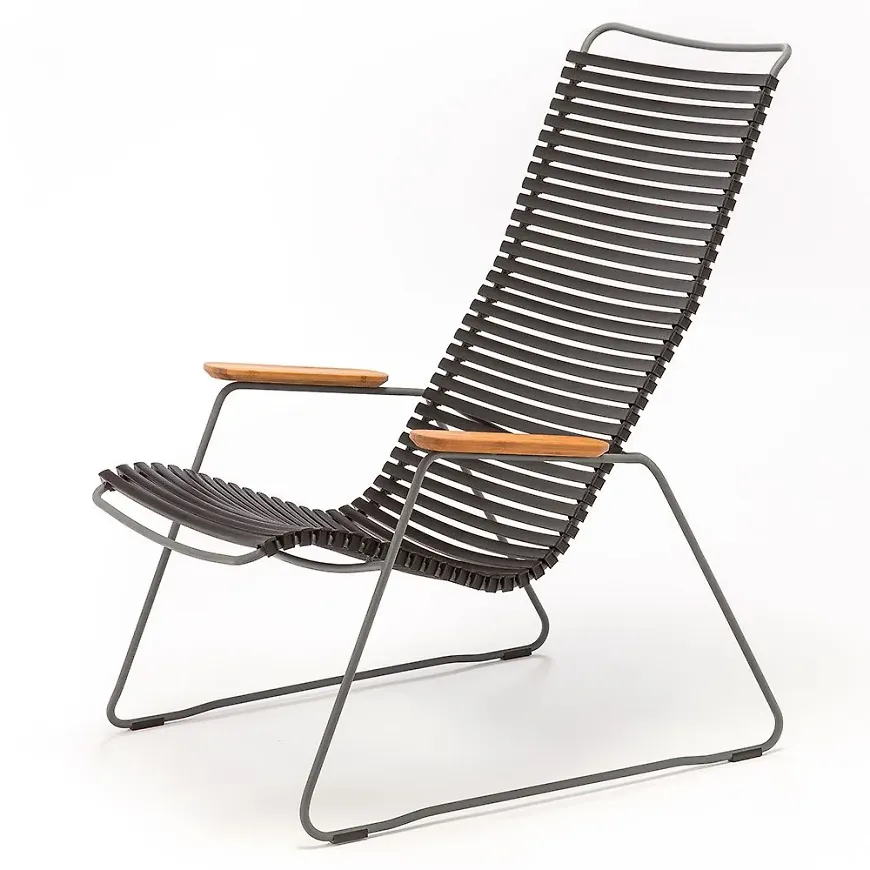 Fantastiskt snygg houe barstol i svart färg gjord i aluminium.